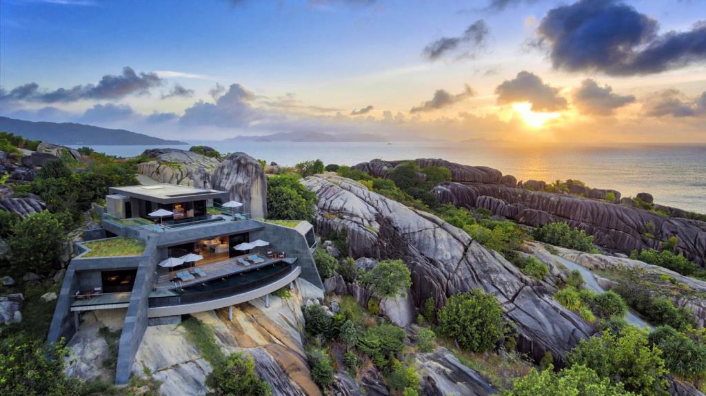 Residence 4 at Six Senses Zil Pasyon