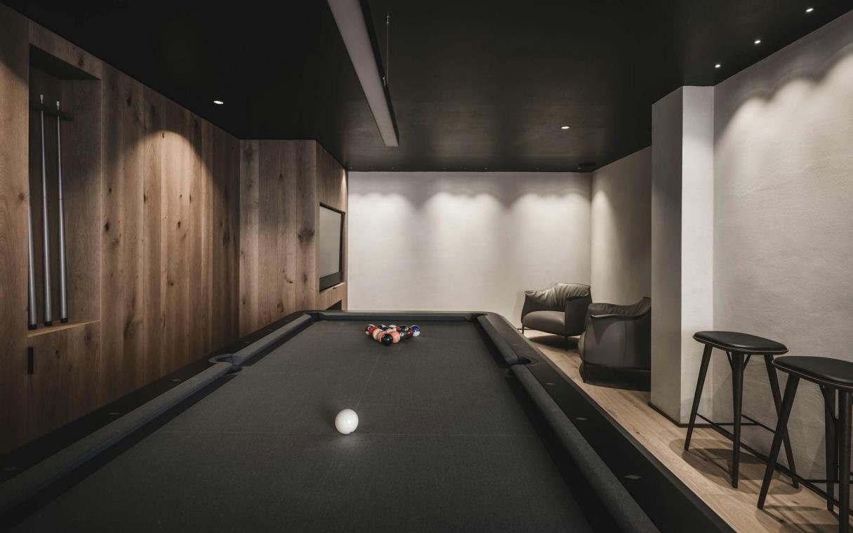 Pool table in games room