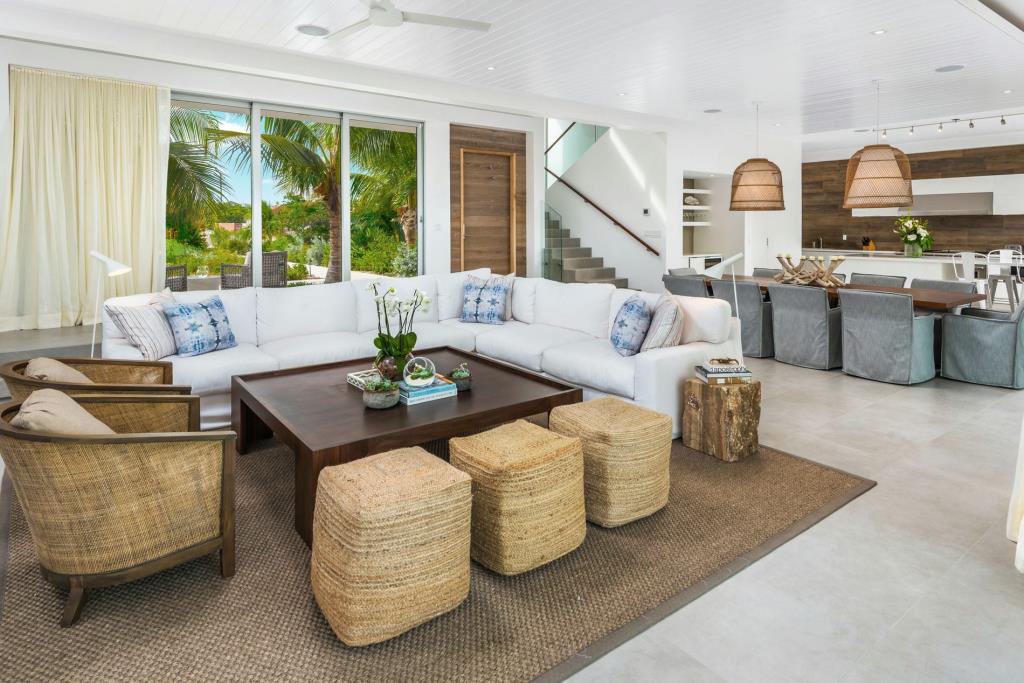 BE Long Bay – 6-bedroom Beachfront Villa