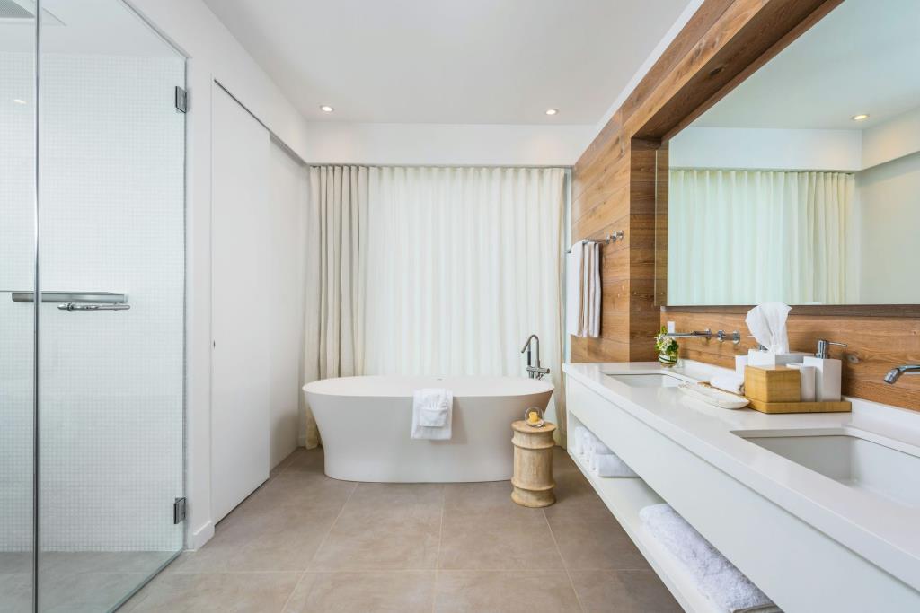 BE Long Bay – 6-bedroom Beachfront Villa