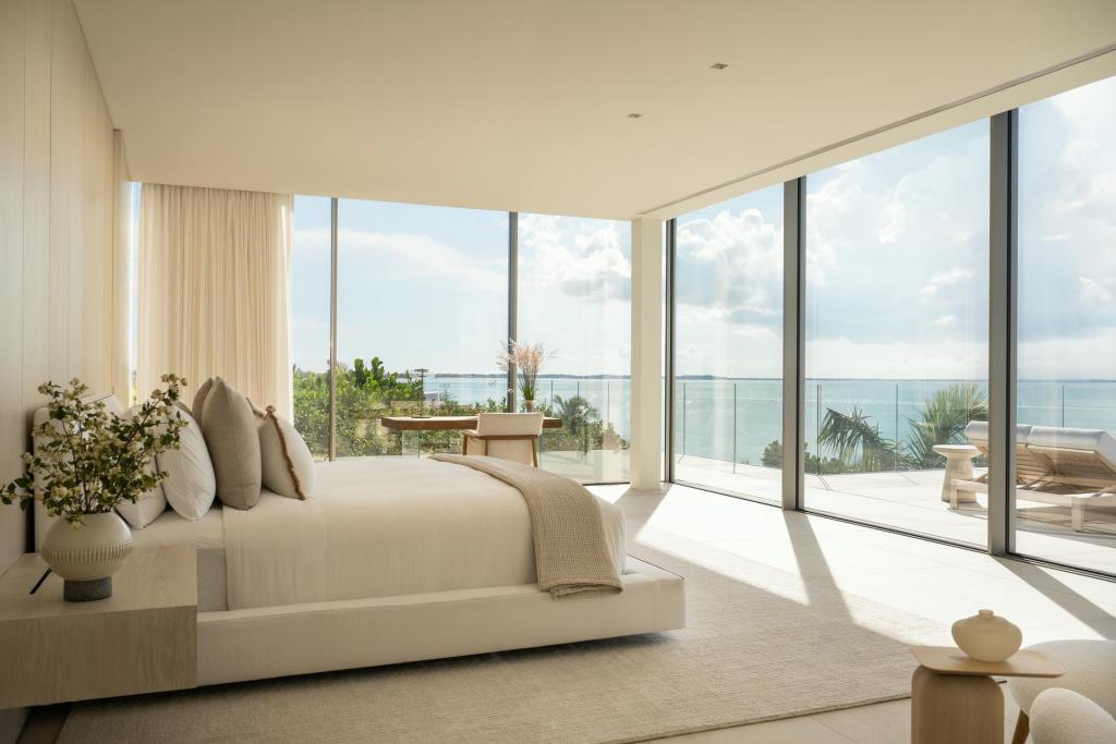 BE Grace Bay – The Reserve Villa 1