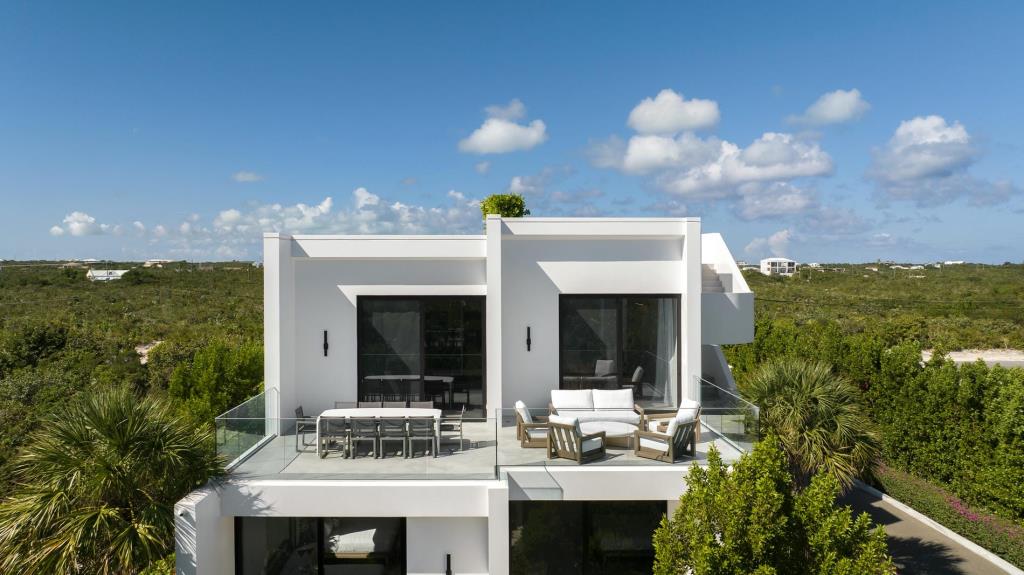 Uxue Villa – 8-Bedroom