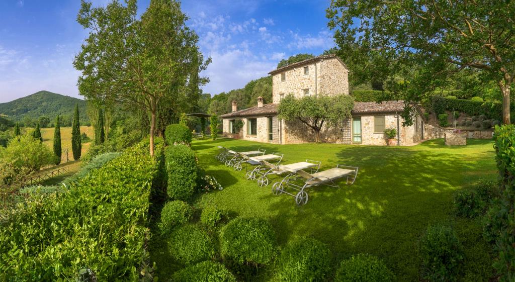 Villa Ada & Guest House