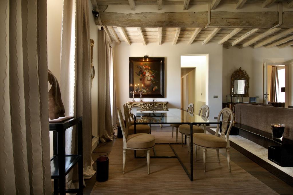 Costaguti 14 Penthouse