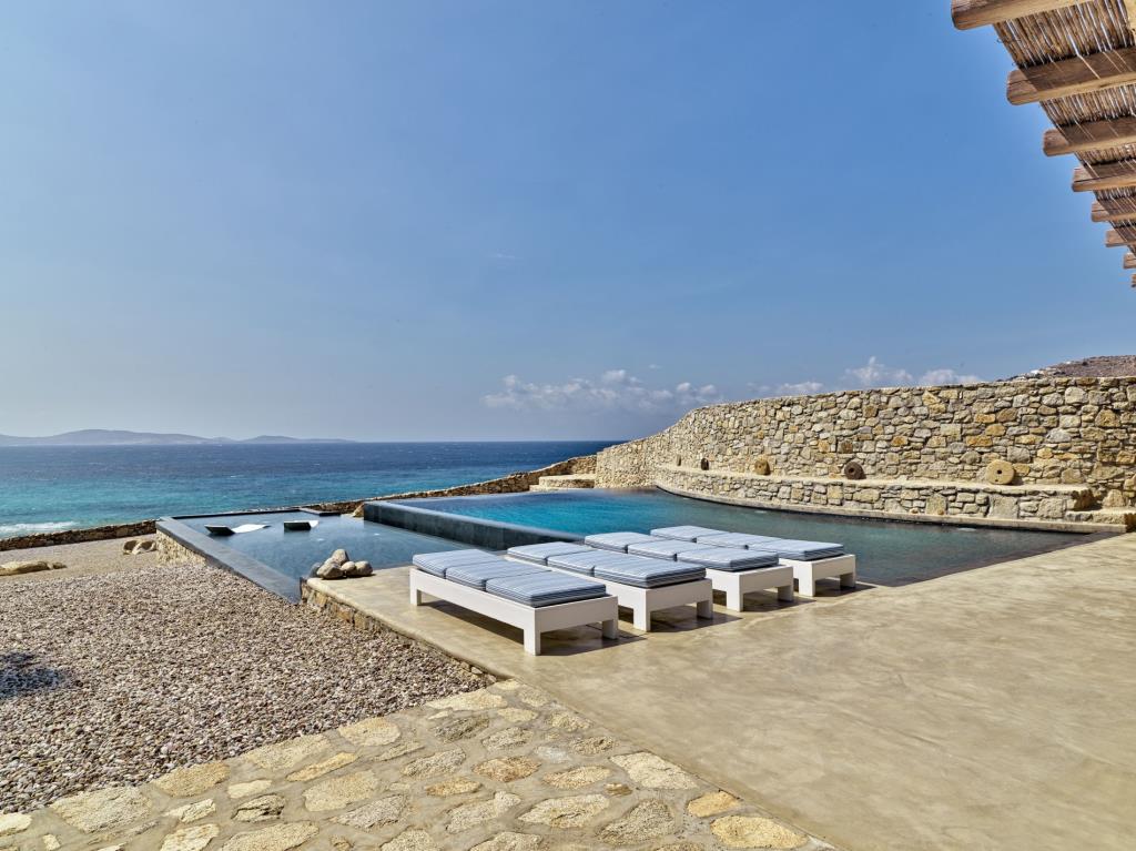 Big Blue Beach Villa