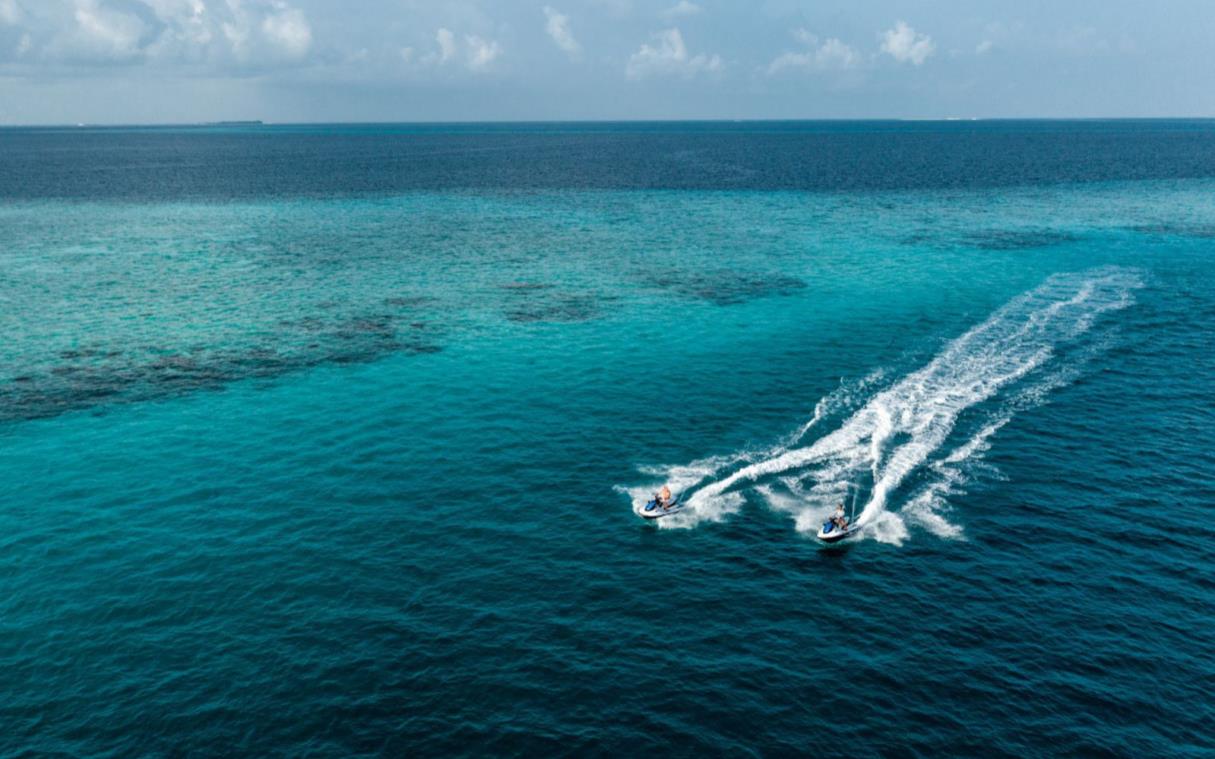 villa-north-male-atoll-maldives-luxury-pool-lux-beach-overwater-retreat-act (6).jpg