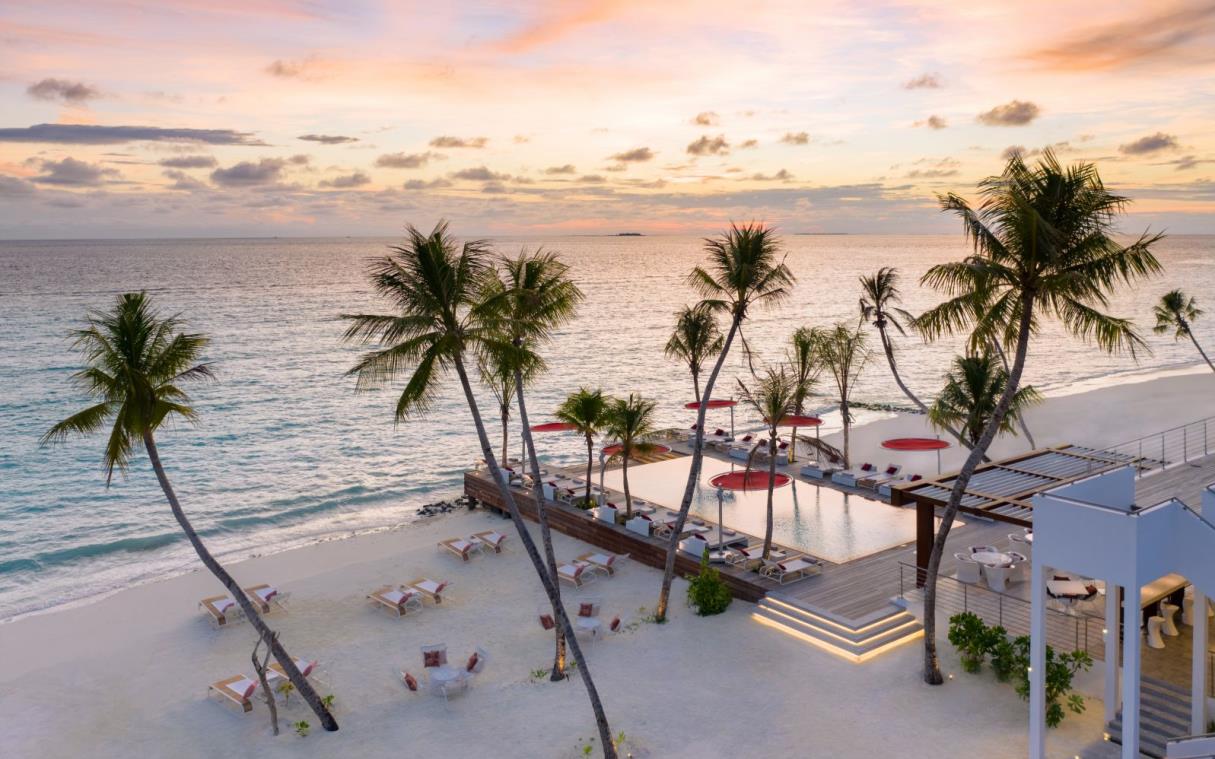villa-north-male-atoll-maldives-luxury-pool-lux-beach-overwater-retreat-main-swim.jpg