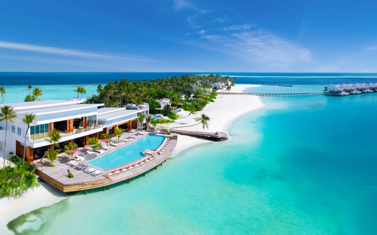 villa-north-male-atoll-maldives-luxury-pool-lux-beach-overwater-retreat-main-swim (6).jpg