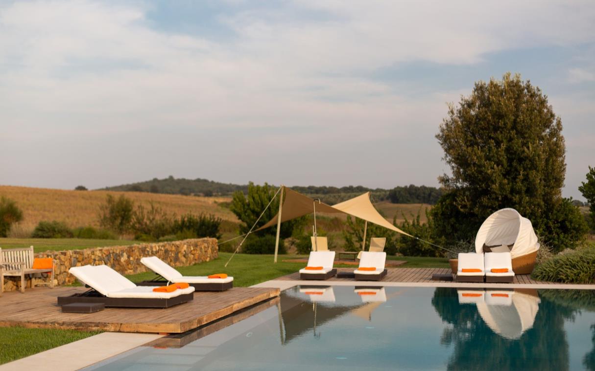 villa-maremma-tuscan-coast-italy-luxury-pool-zen-swim (3)