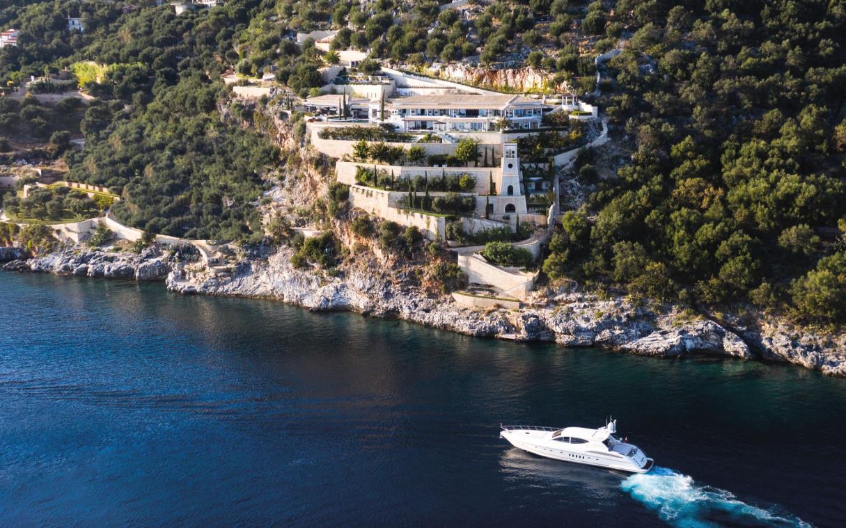 villa-corfu-ionian-islands-greece-luxury-pool-ultima-corfu-aer (7)