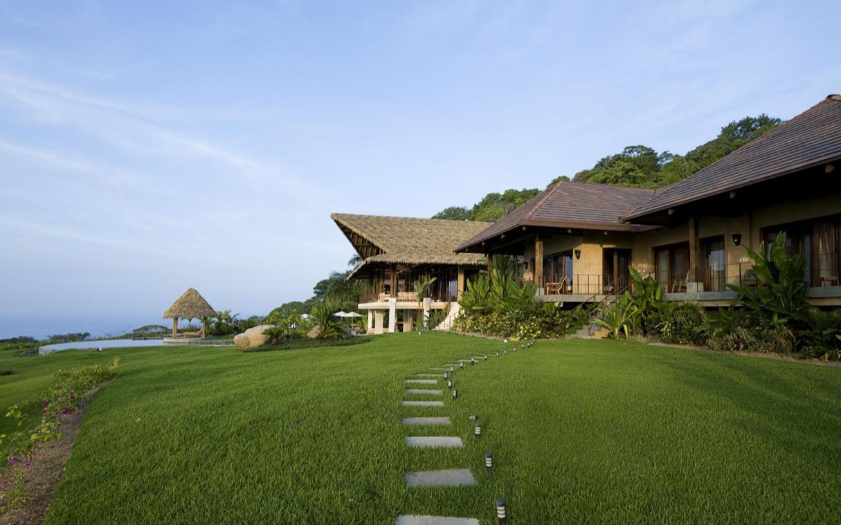 villa-costa-rica-central-america-luxury-pool-tropical-mayana-ext (4).jpg