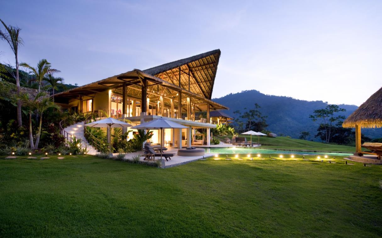 villa-costa-rica-central-america-luxury-pool-tropical-mayana-ext (3).jpg
