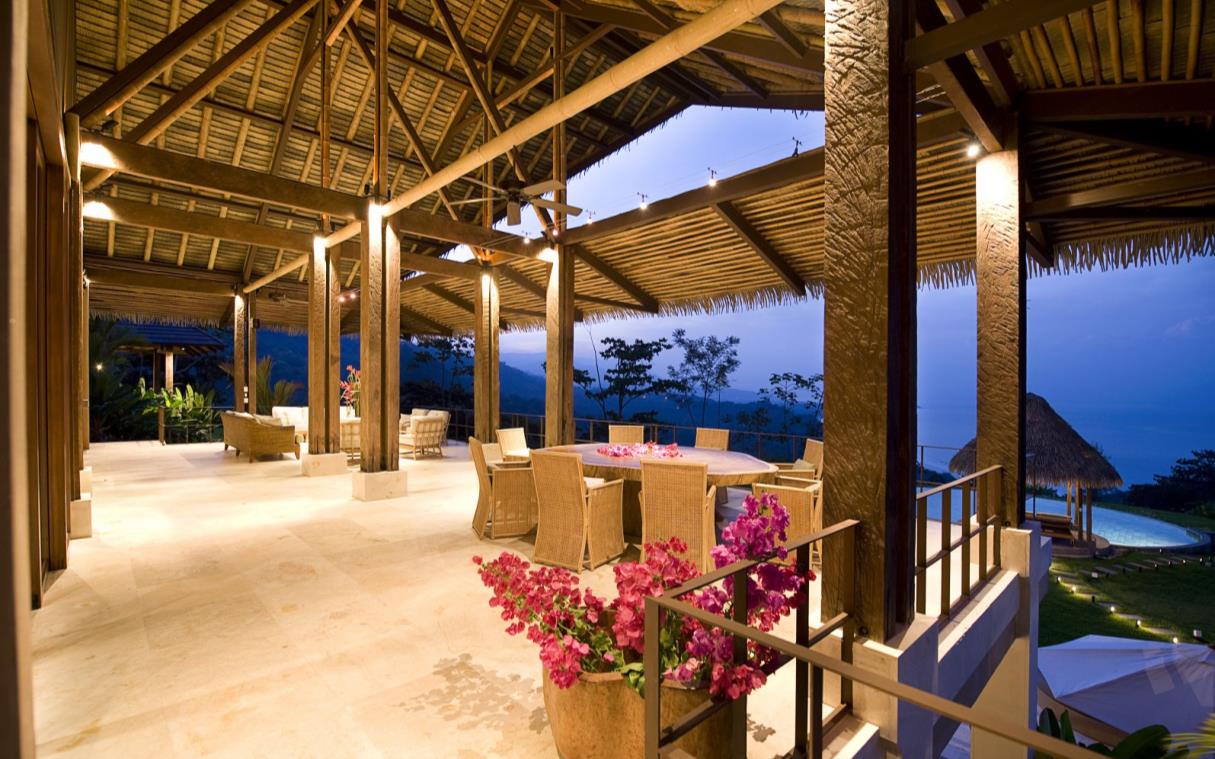 villa-costa-rica-central-america-luxury-pool-tropical-mayana-out-liv (6).jpg
