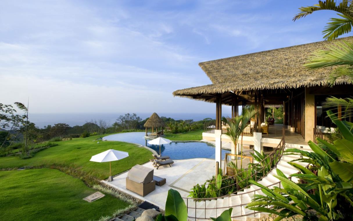 villa-costa-rica-central-america-luxury-pool-tropical-mayana-COV.jpg