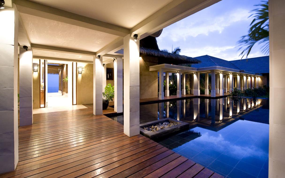 villa-costa-rica-central-america-luxury-pool-tropical-mayana-swim 2 (1).jpg