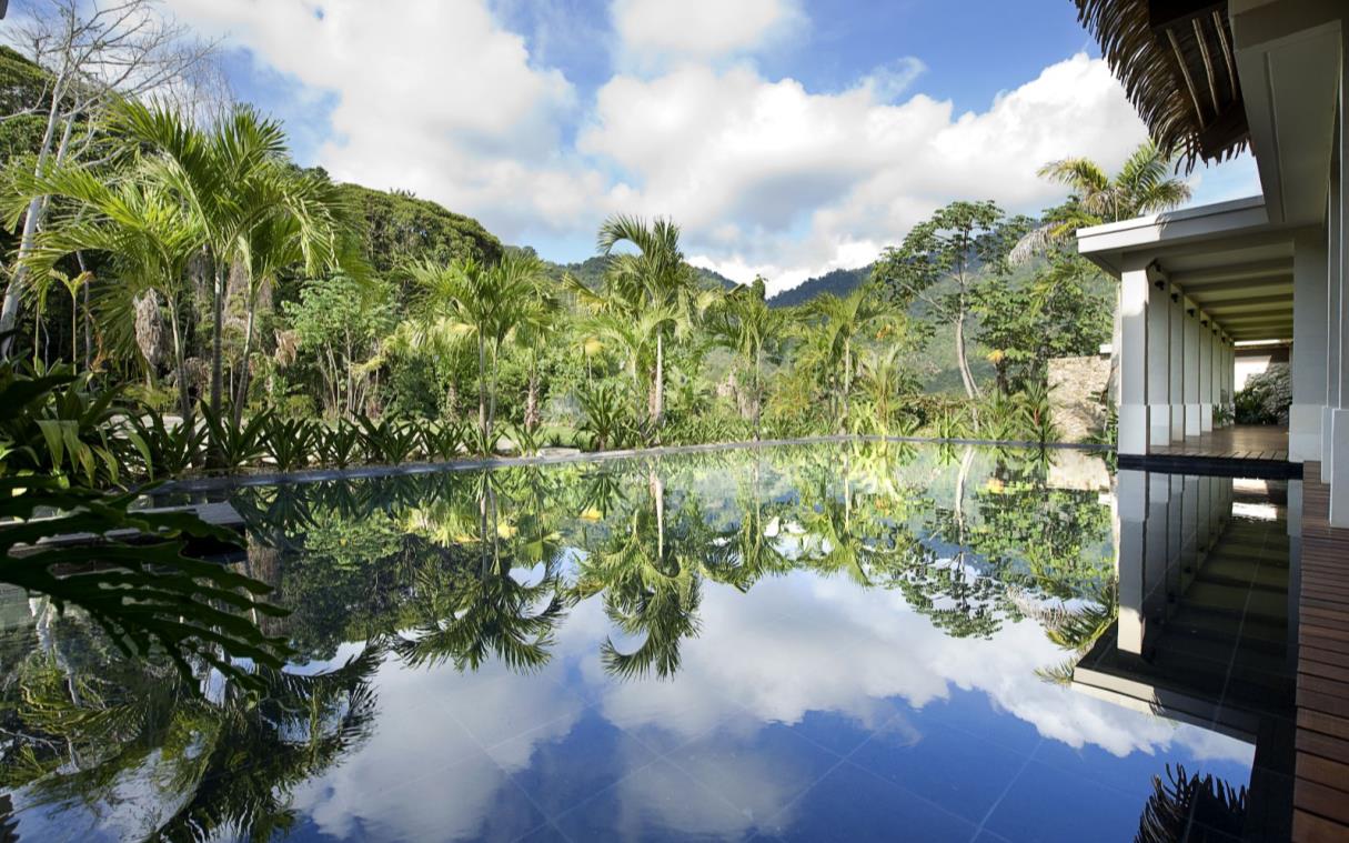 villa-costa-rica-central-america-luxury-pool-tropical-mayana-swim 2 (3).jpg