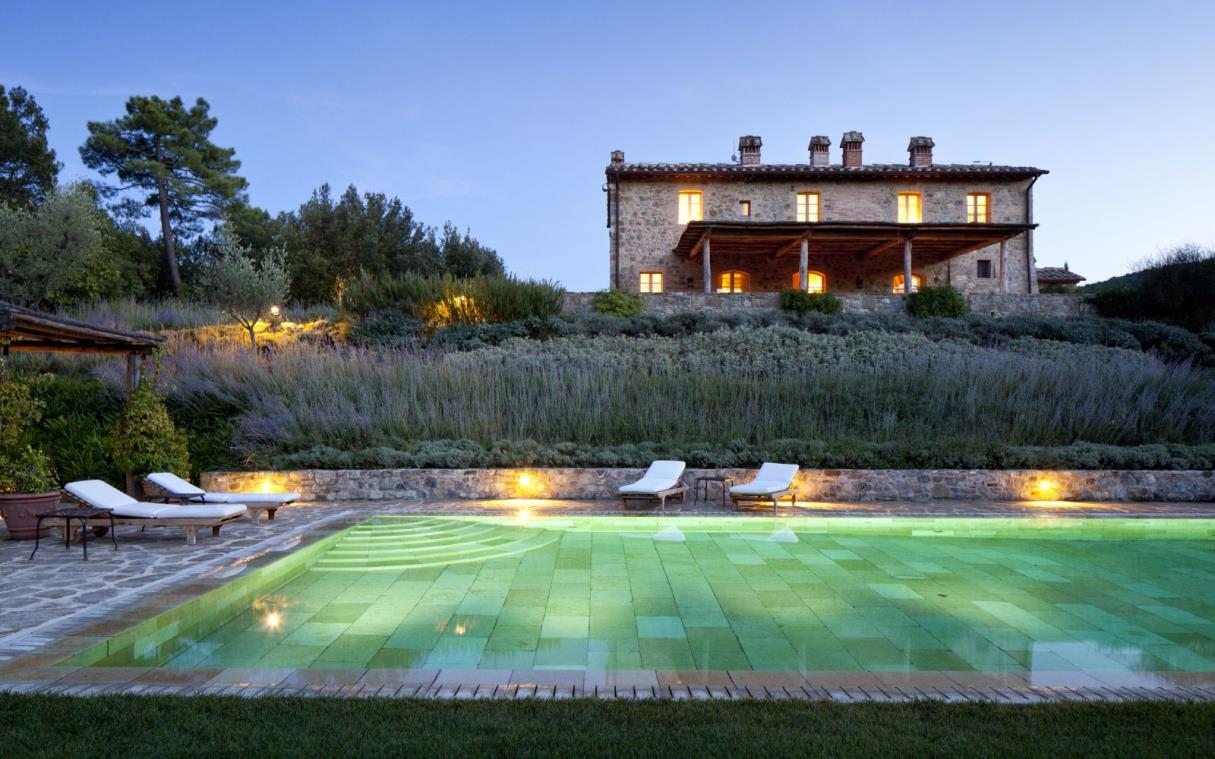 villa-siena-tuscany-italy-luxury-pool-castiglion-bosco-alba-swim (5).jpg