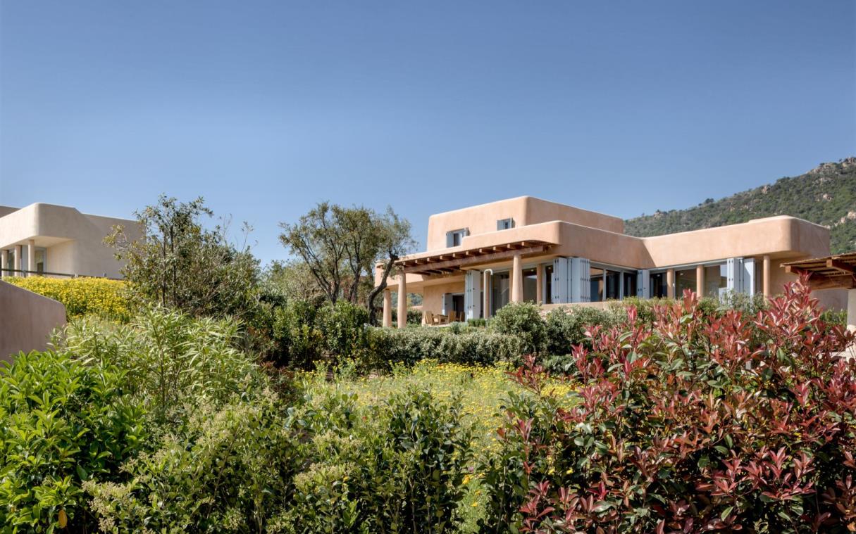 villa-sardinia-italy-luxury-countryside-luxi-COV (2).jpg