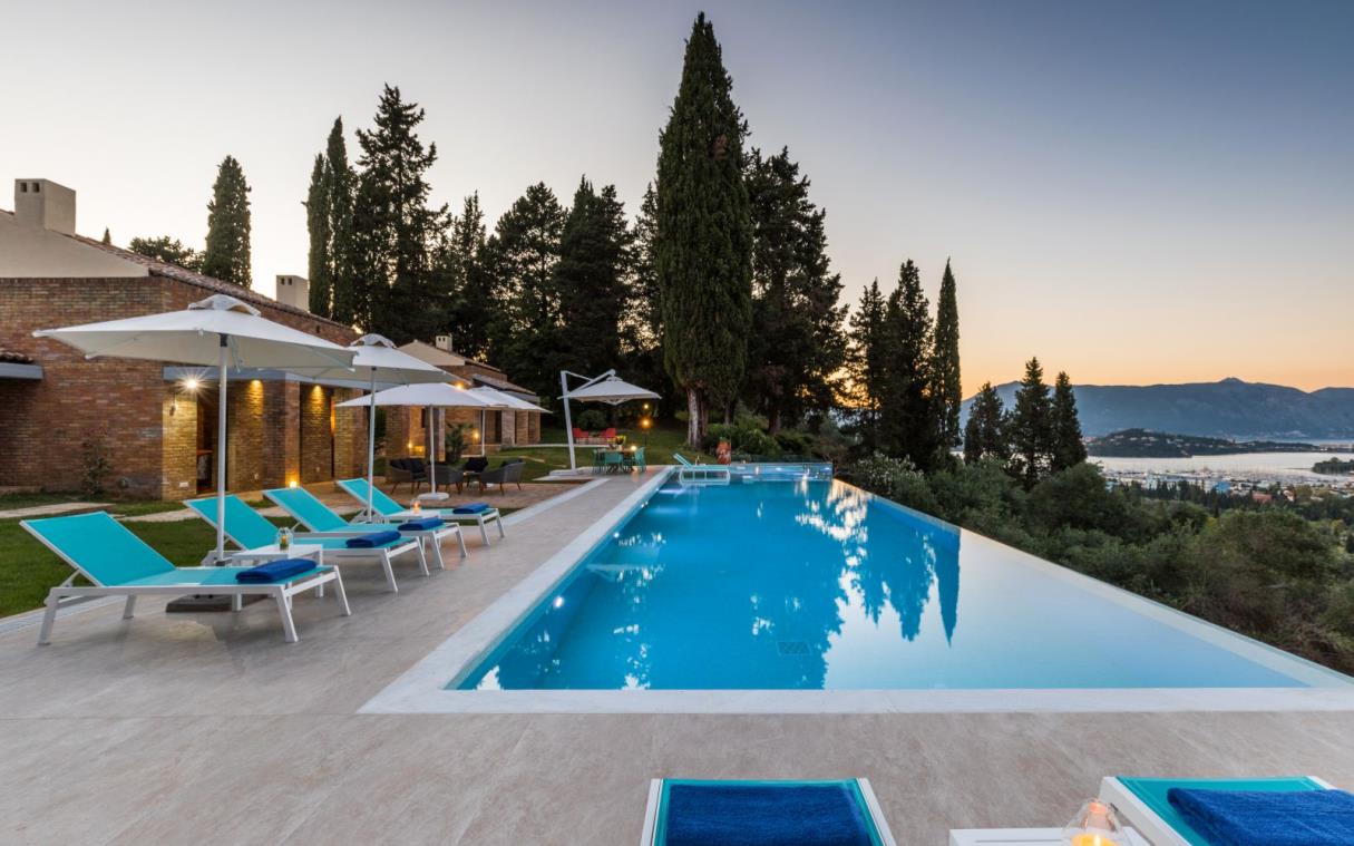 villa-corfu-ionian-islands-greece-luxury-pool-ionica-COV.jpg