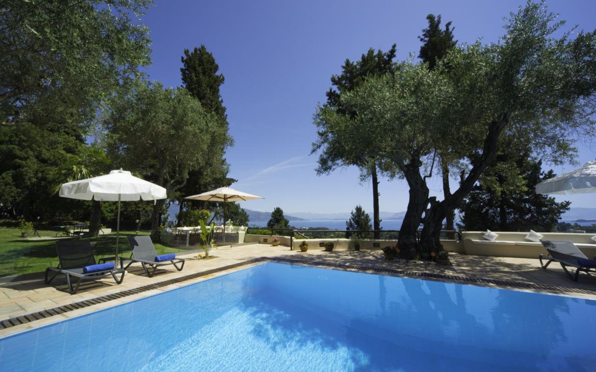 villa-corfu-ionian-islands-greece-luxury-pool-skyline-swim (6).jpg