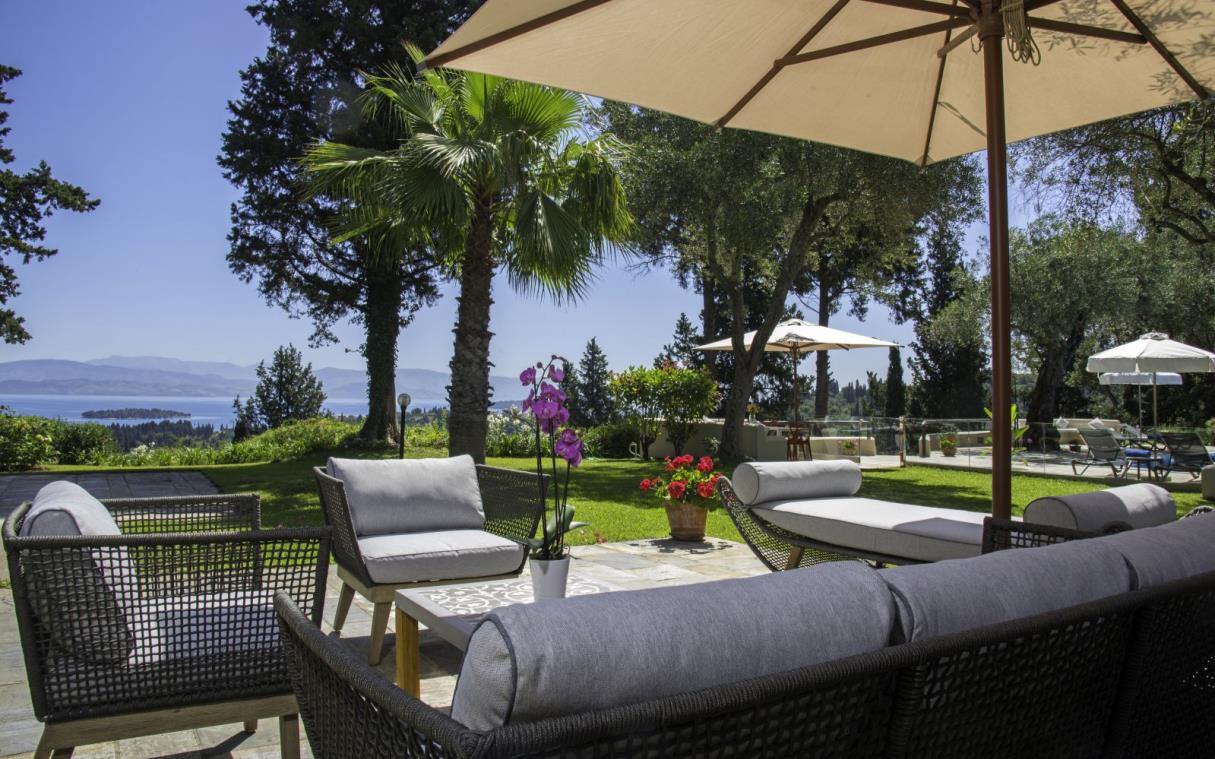 villa-corfu-ionian-islands-greece-luxury-pool-skyline-out-liv.jpg
