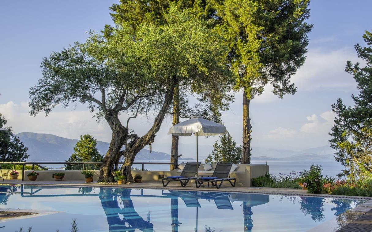 villa-corfu-ionian-islands-greece-luxury-pool-skyline-swim (4).jpg