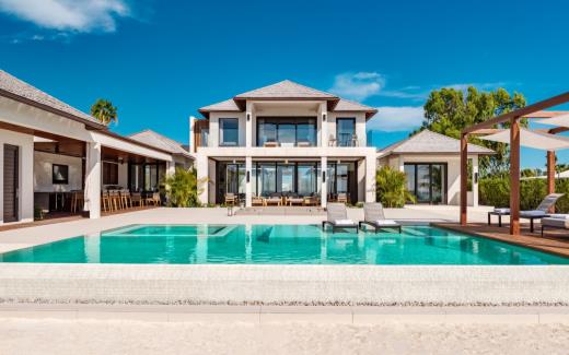 villa-grace-bay-turks-caicos-caribbean-luxury-beachfront-vision-beach-swim (2).jpg