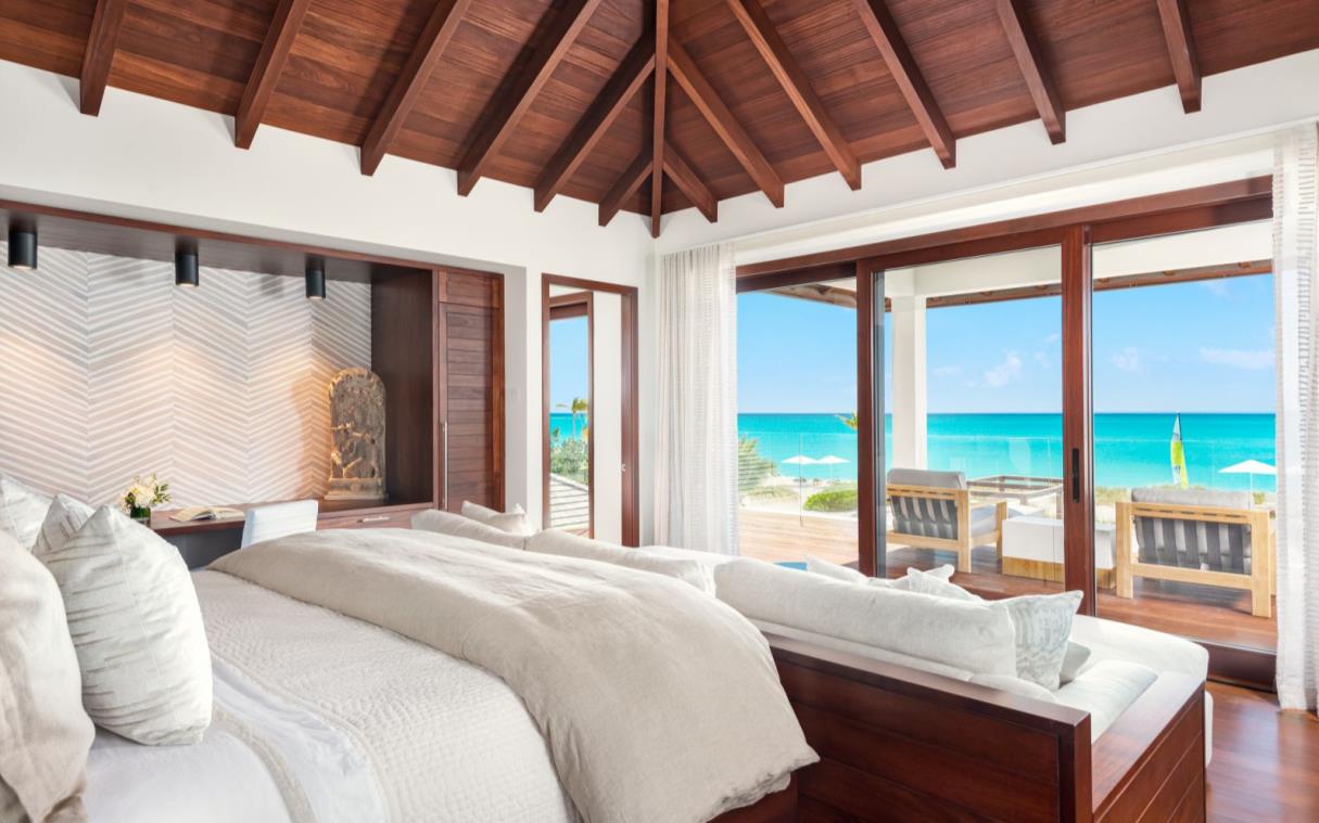 villa-grace-bay-turks-caicos-caribbean-luxury-beachfront-vision-beach-bed (1).jpg