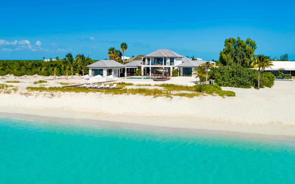 villa-grace-bay-turks-caicos-caribbean-luxury-beachfront-vision-beach-aer (5).jpg