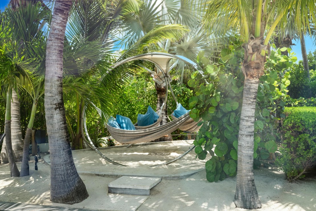 Villa AWA