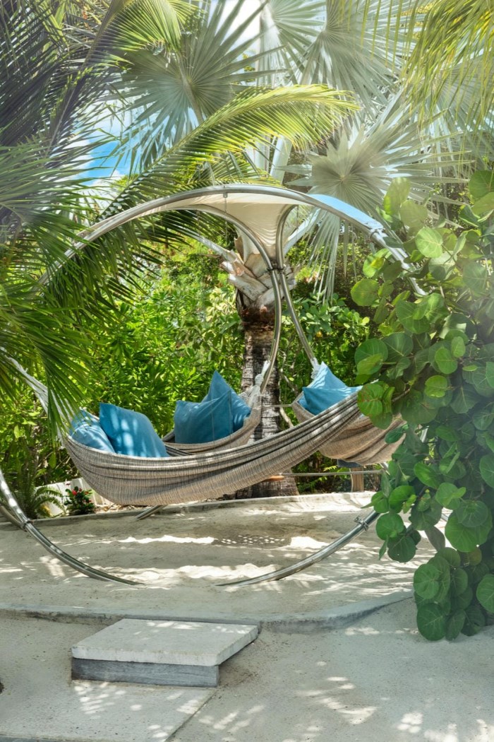 Villa AWA