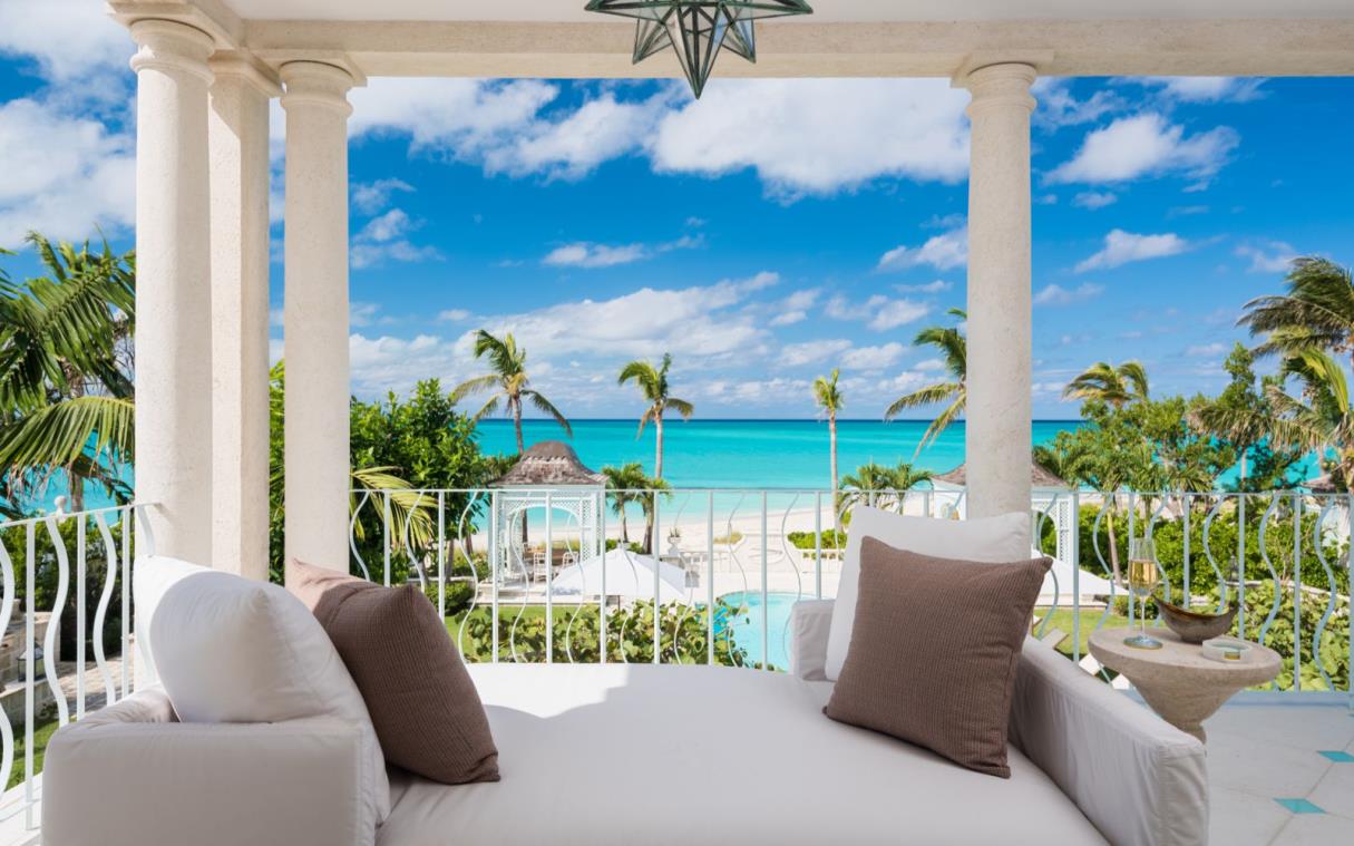 villa-turks-caicos-caribbean-luxury-pool-coral-pavilion-out-liv (4).jpg