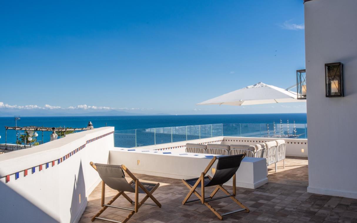 villa-amalfi-coast-italy-luxury-pool-casa-massa-out-liv (7).jpg