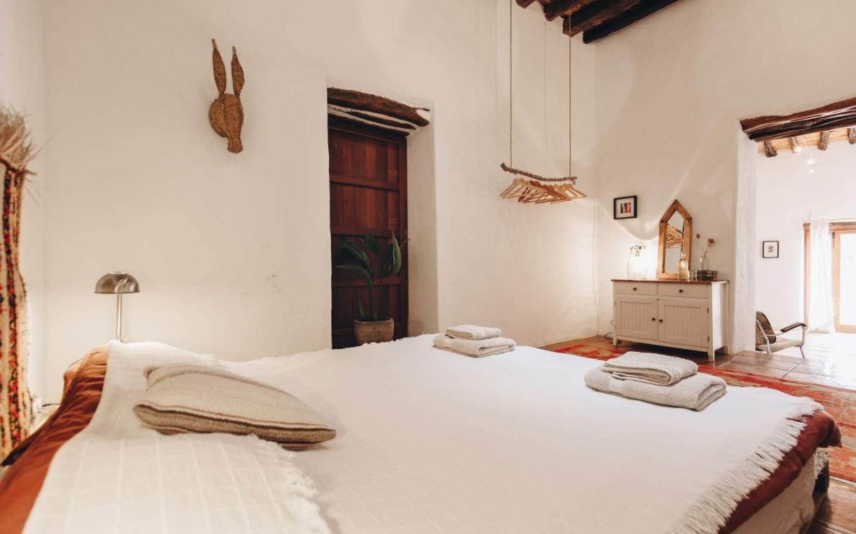 villa-ibiza-balearic-island-spain-luxury-pool-cicadas-bed (3).jpg