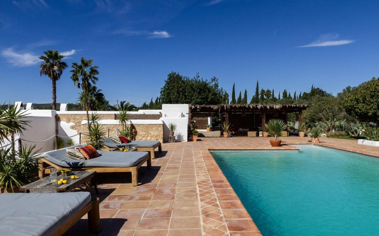 villa-ibiza-balearic-island-spain-luxury-pool-cicadas-swim (2).jpg