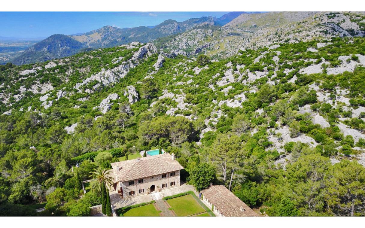 villa-mallorca-balearic-islands-spain-luxury-pool-tramuntana-aer (1).jpg