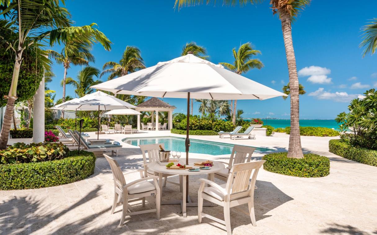 villa-grace-bay-turks-caicos-caribbean-luxury-beachfront-coral-swim (1)