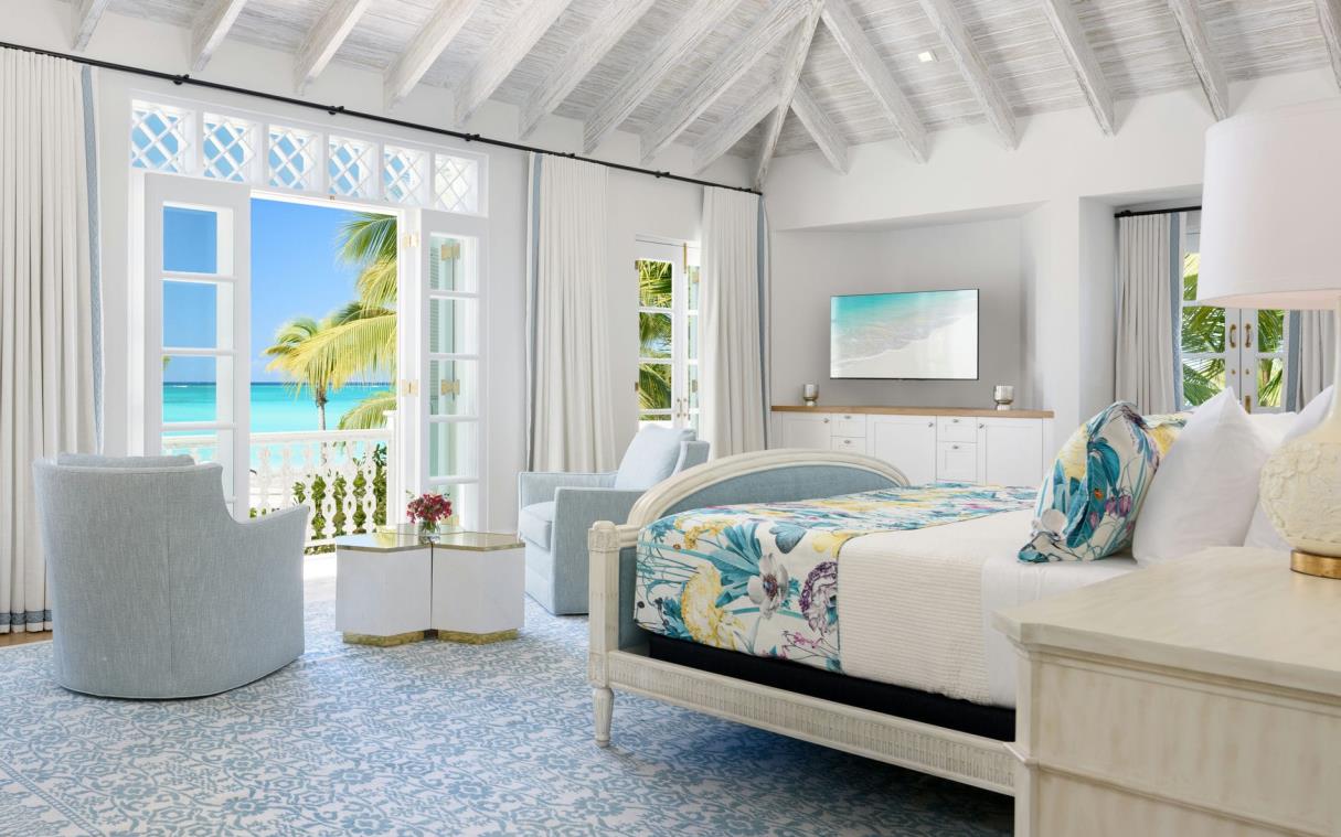 villa-grace-bay-turks-caicos-caribbean-luxury-beachfront-coral-bed