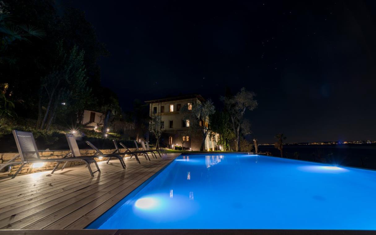 villa-lake-garda-italy-luxury-historic-pool-caratti-swim (2).jpg