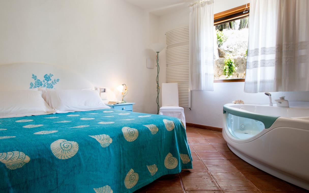 Villa Sardinia Italy Pool Luxury Smeralda Bed 11