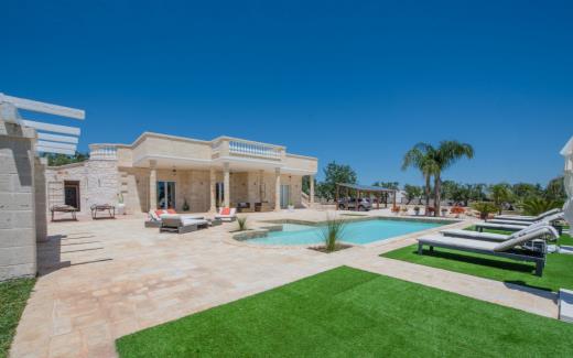 Villa Ostuni Apulia Italy Luxury Pool Merlata Swim 7