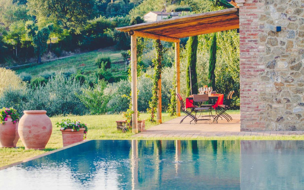 Villa Montepulciano Siena Italy Countryside Pool Luxury Icario Chiani Swim 10