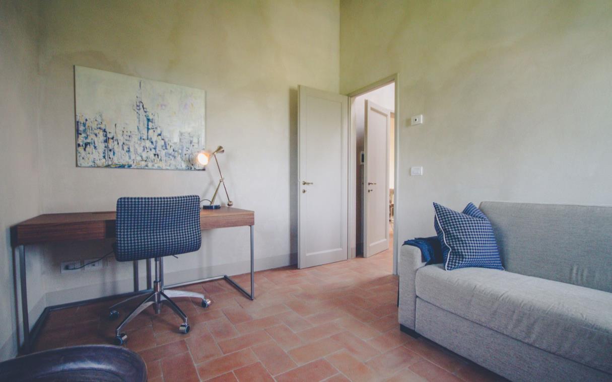Villa Montepulciano Siena Italy Countryside Pool Luxury Icario Chiani Bed 22