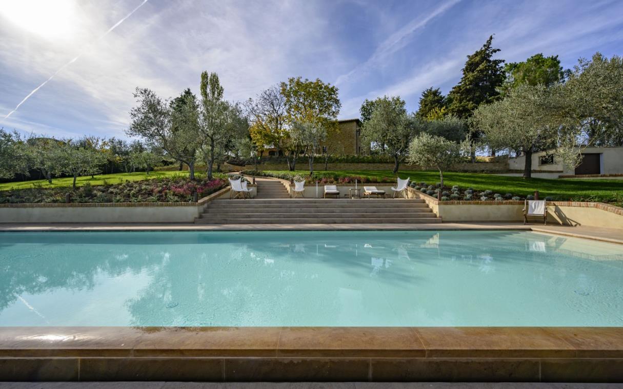 Villa Montepulciano Siena Tuscany Pool Vineyard Benefizio Swim 6