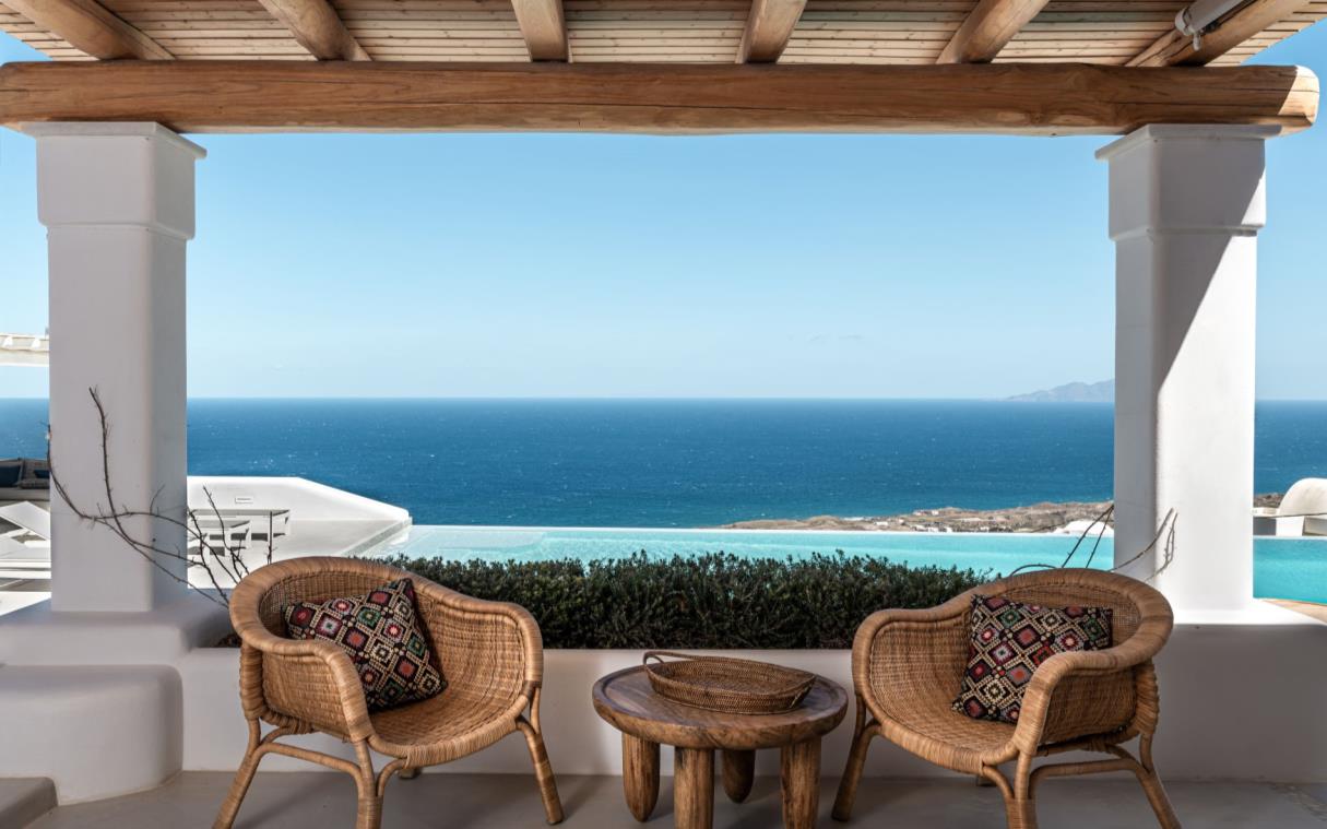 villa-santorini-cyclades-islands-greece-luxury-pool-o-santo-out-liv (2)