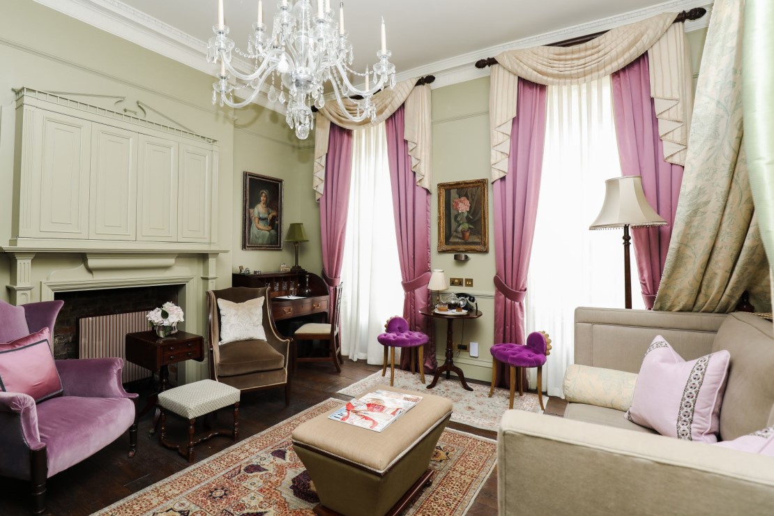 Henry's Townhouse