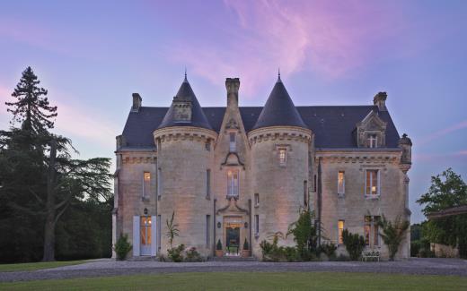 chateau-bordeaux-france-countryside-pool-luxury-le-petit-verdus-ext