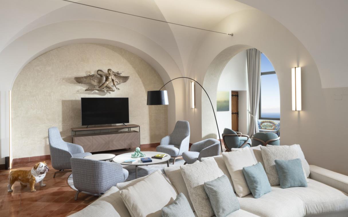 villa-capri-italy-luxury-pool-view-castiglione-liv (3)
