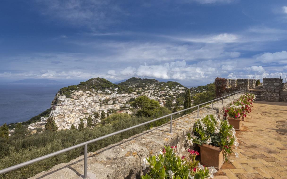 villa-capri-italy-luxury-pool-view-castiglione-terr (3)