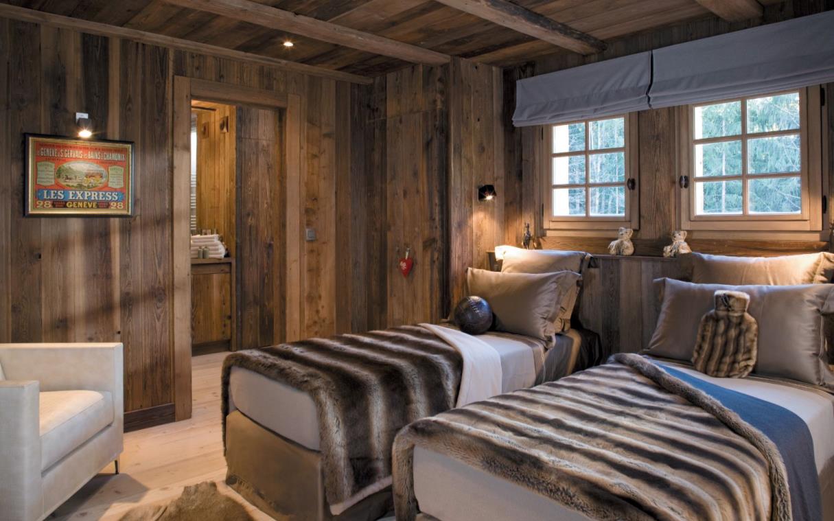 Chalet France French Alps Chamonix Luxury Spa Ski Amazon Creek Bed 2